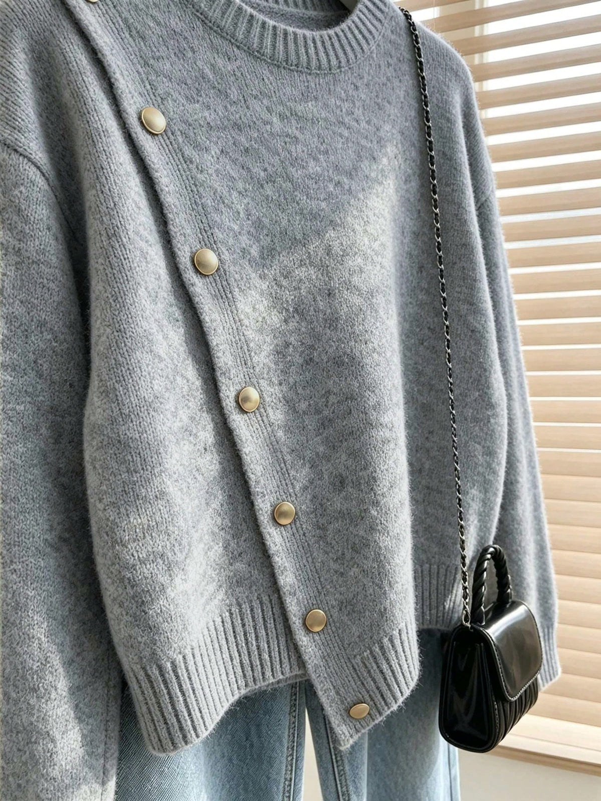 SHEIN stylish asymmetrical design and gold button embellishments