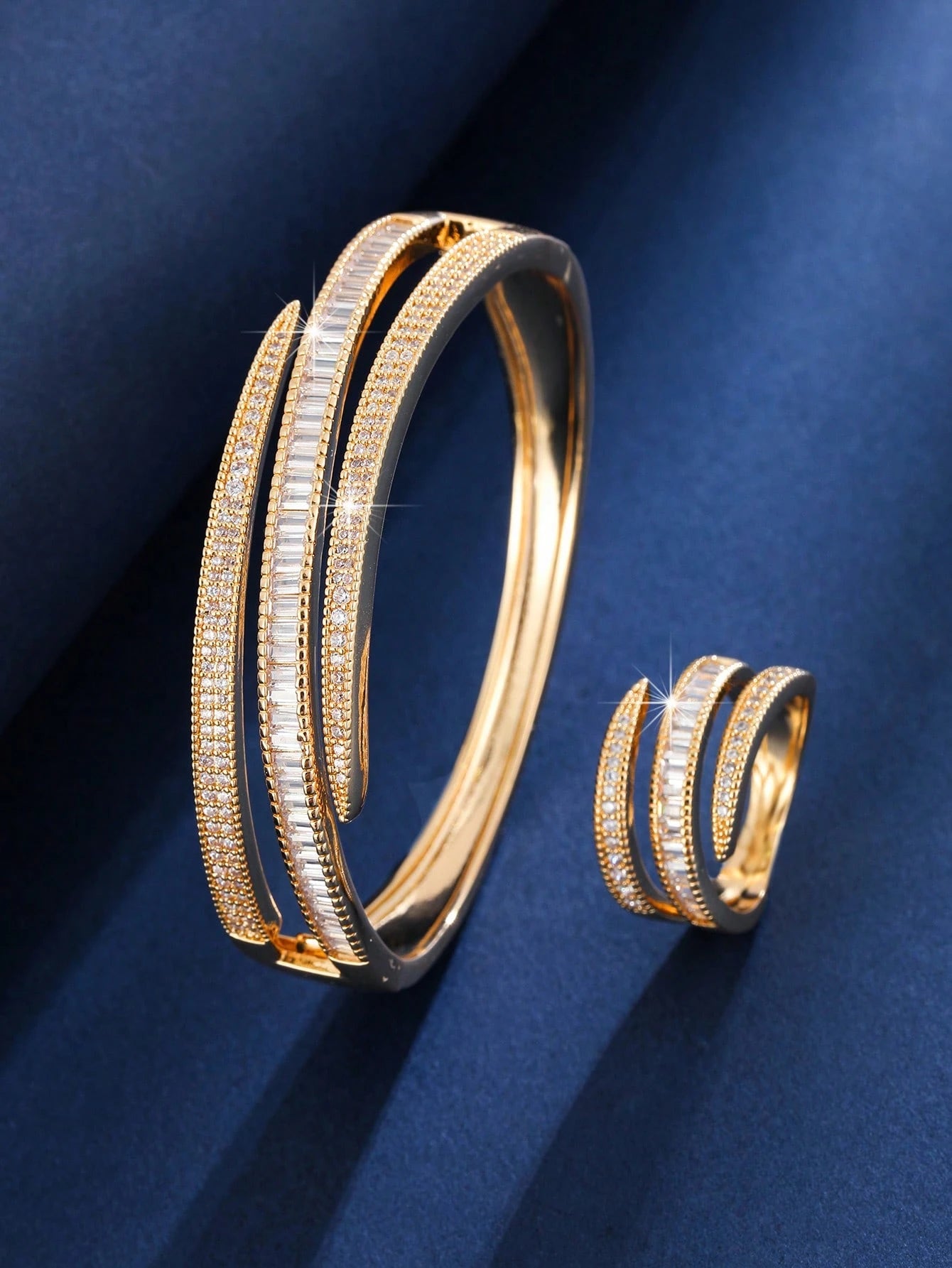 SHEIN 2pcs Luxury Zirconia Ring and Bracelet Set