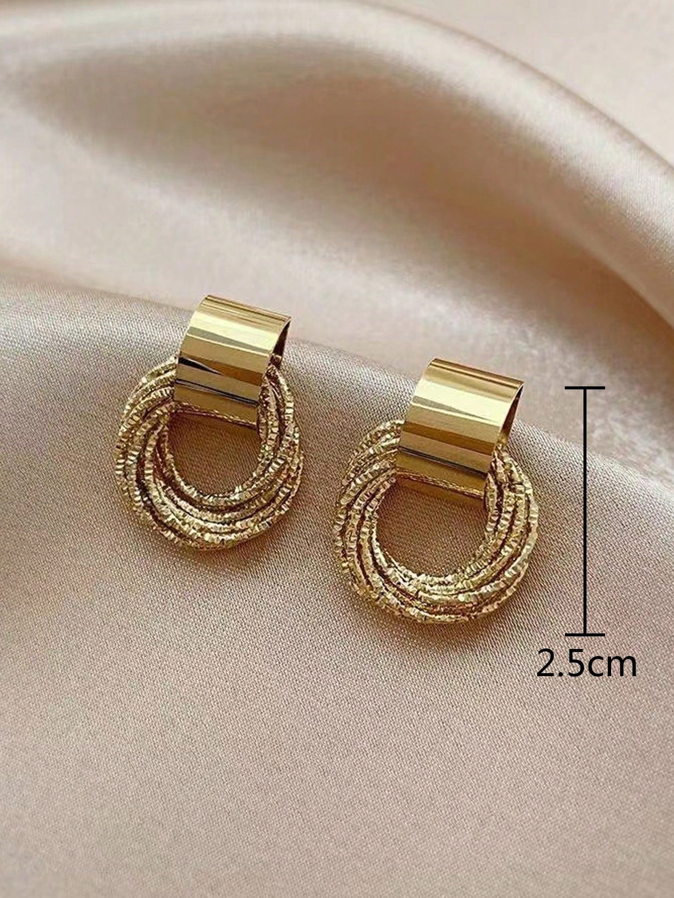 SHEIN Bridal Hollow Circle Multi-Layer Stud Earrings