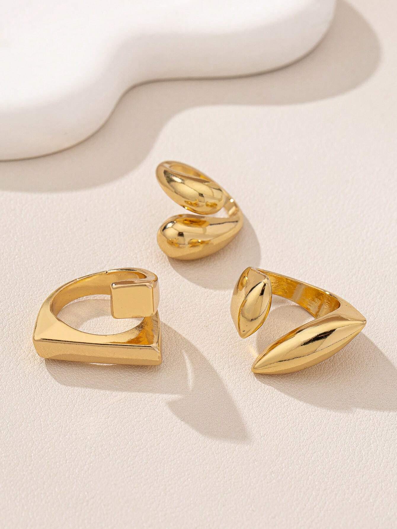 SHEIN 3pcs Geometric Hollow-Out Gold Rings Set