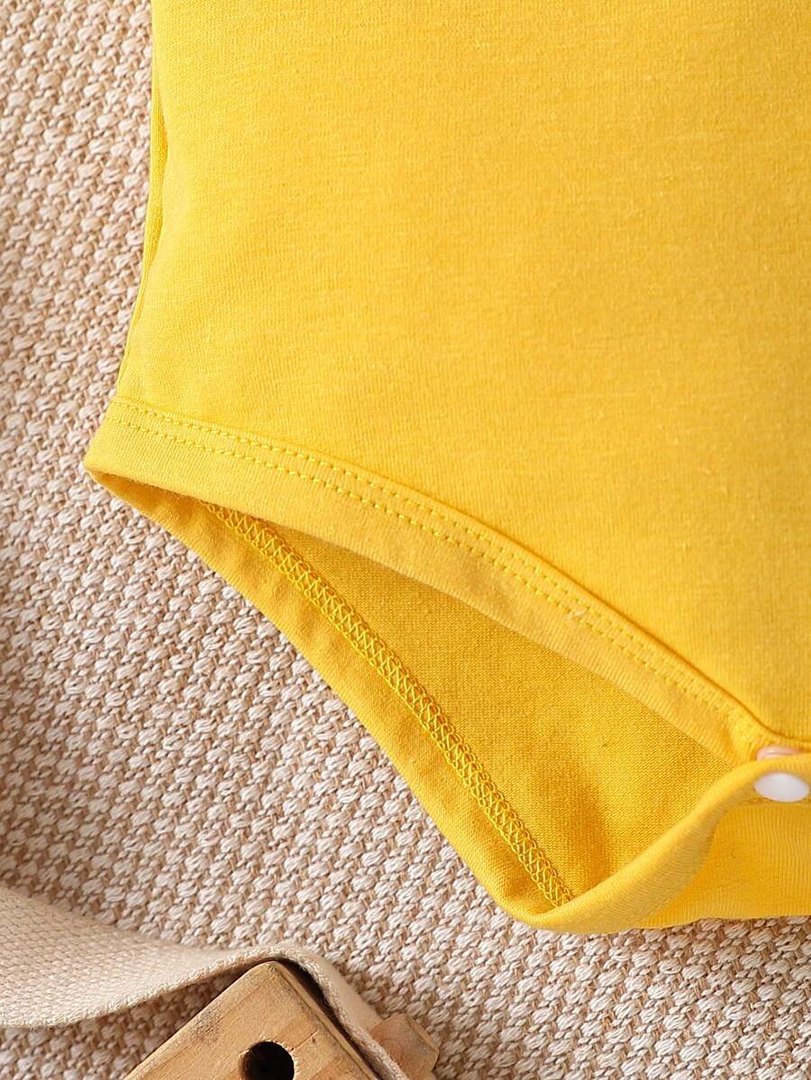 SHEIN 2pcs Baby Boy Summer Casual Sleeveless Bodysuit