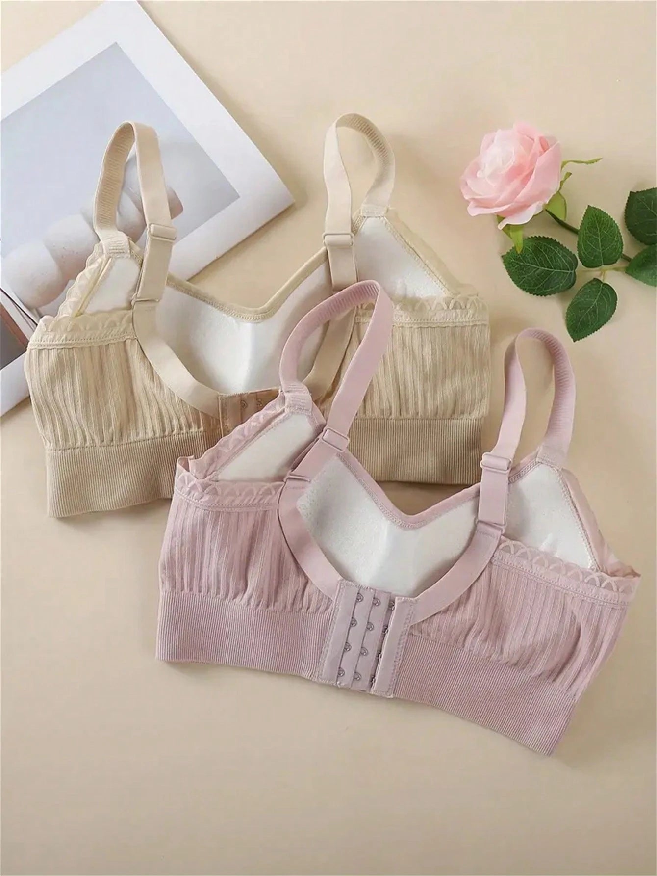 SHEIN 2pcs Lace Trim Soft Seamless Push-Up T-Shirt Bras