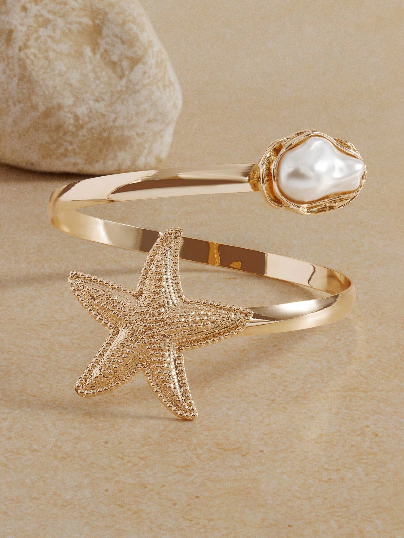 SHEIN Asymmetric Pearl Starfish Openwork Bracelet Women
