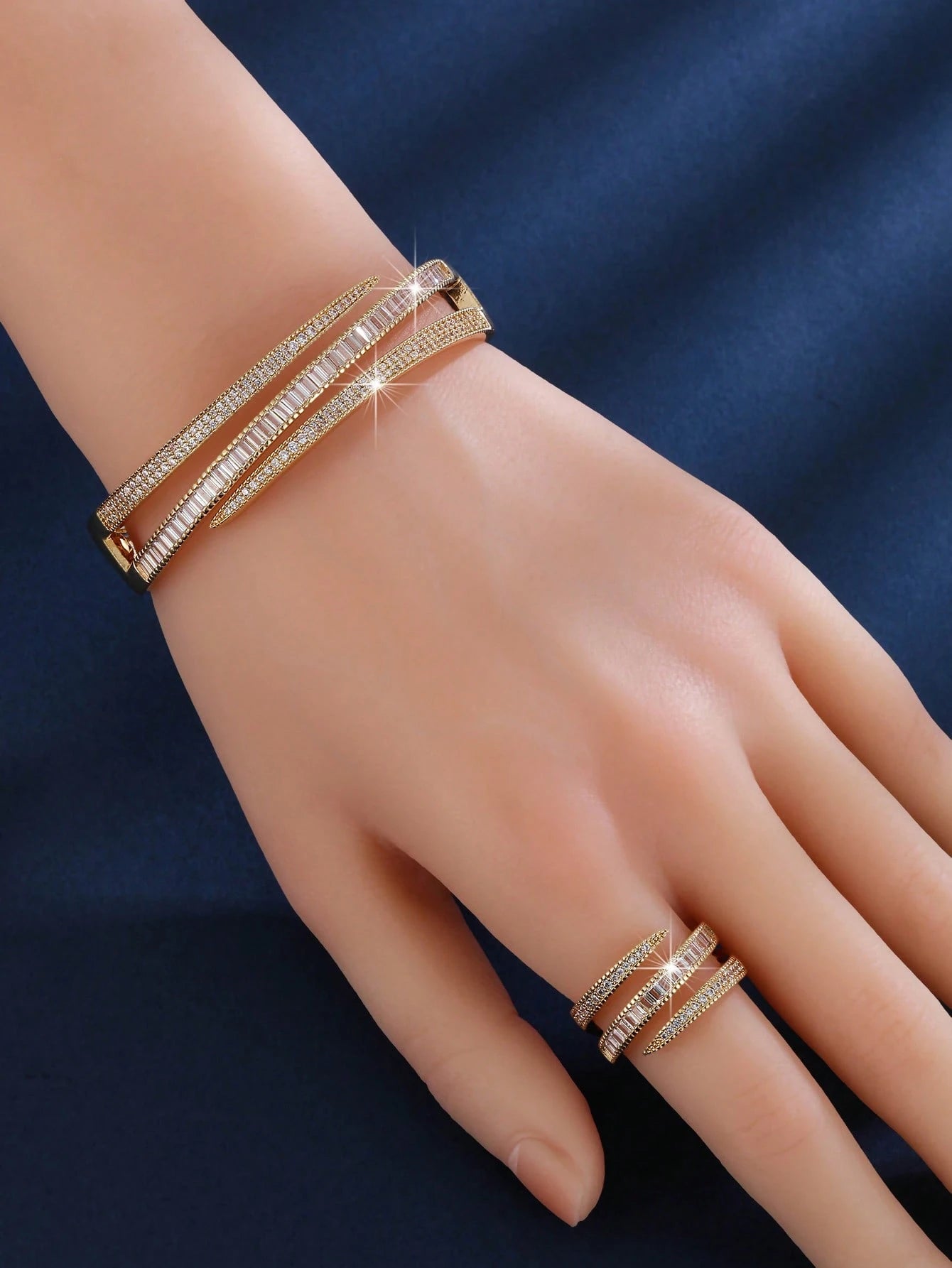 SHEIN 2pcs Luxury Zirconia Ring and Bracelet Set