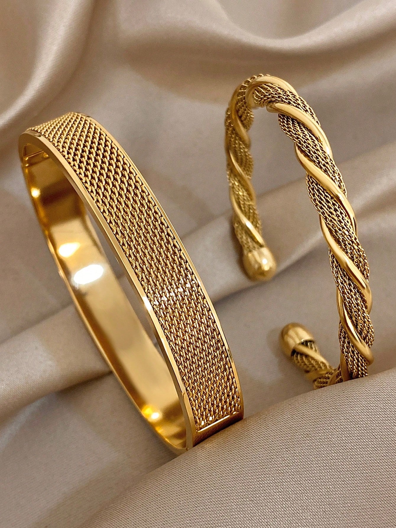 SHEIN Gold Plated Woven Twist Bangle Bracelet Set Women