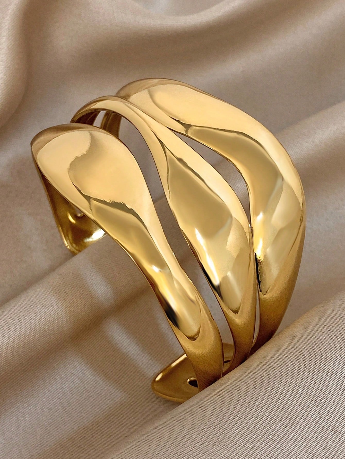 SHEIN Gold Plated Vintage Art Deco Bangle Bracelet Set