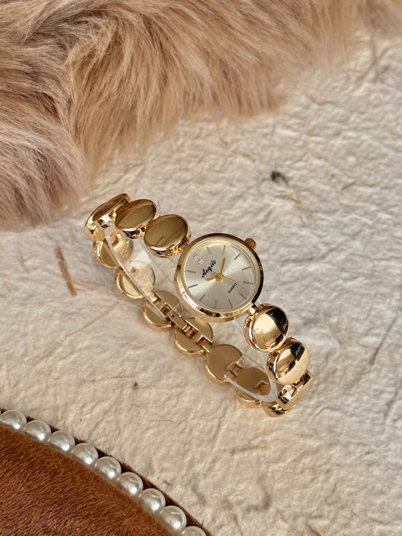 SHEIN Women's Gold Round Quartz Watch Elegant Minimalist