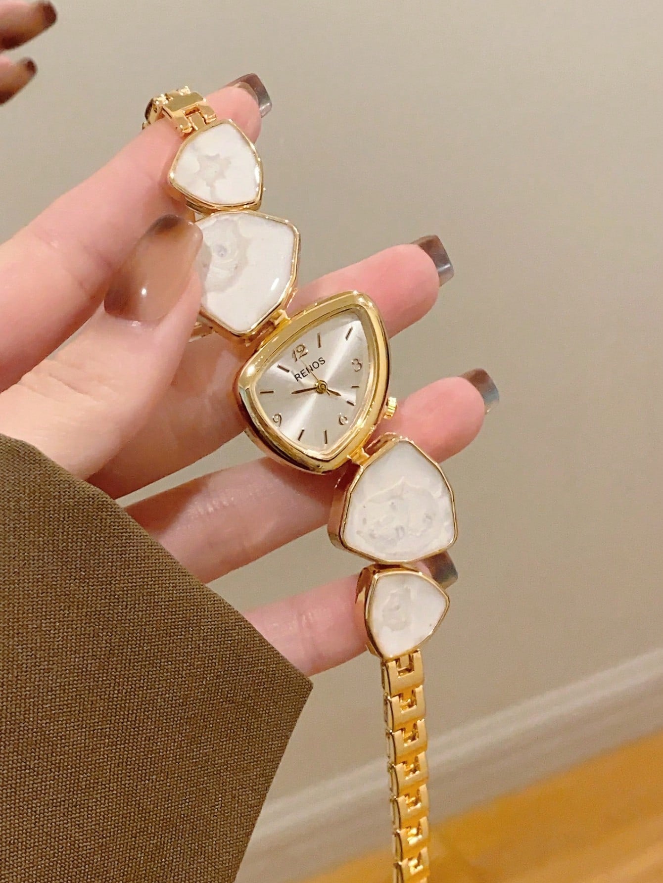 SHEIN Women's Gold-Tone Asymmetric Bracelet Watch Quartz Movement