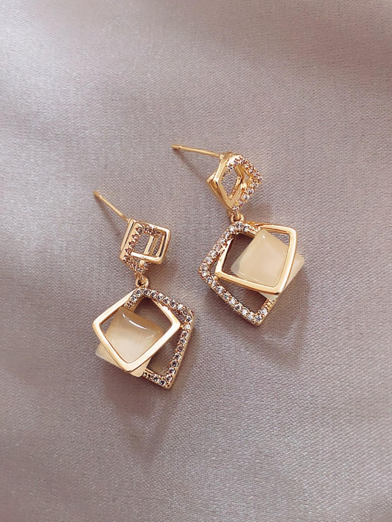 SHEIN Geometric Design Dangle Earrings Stylish Elegant Women