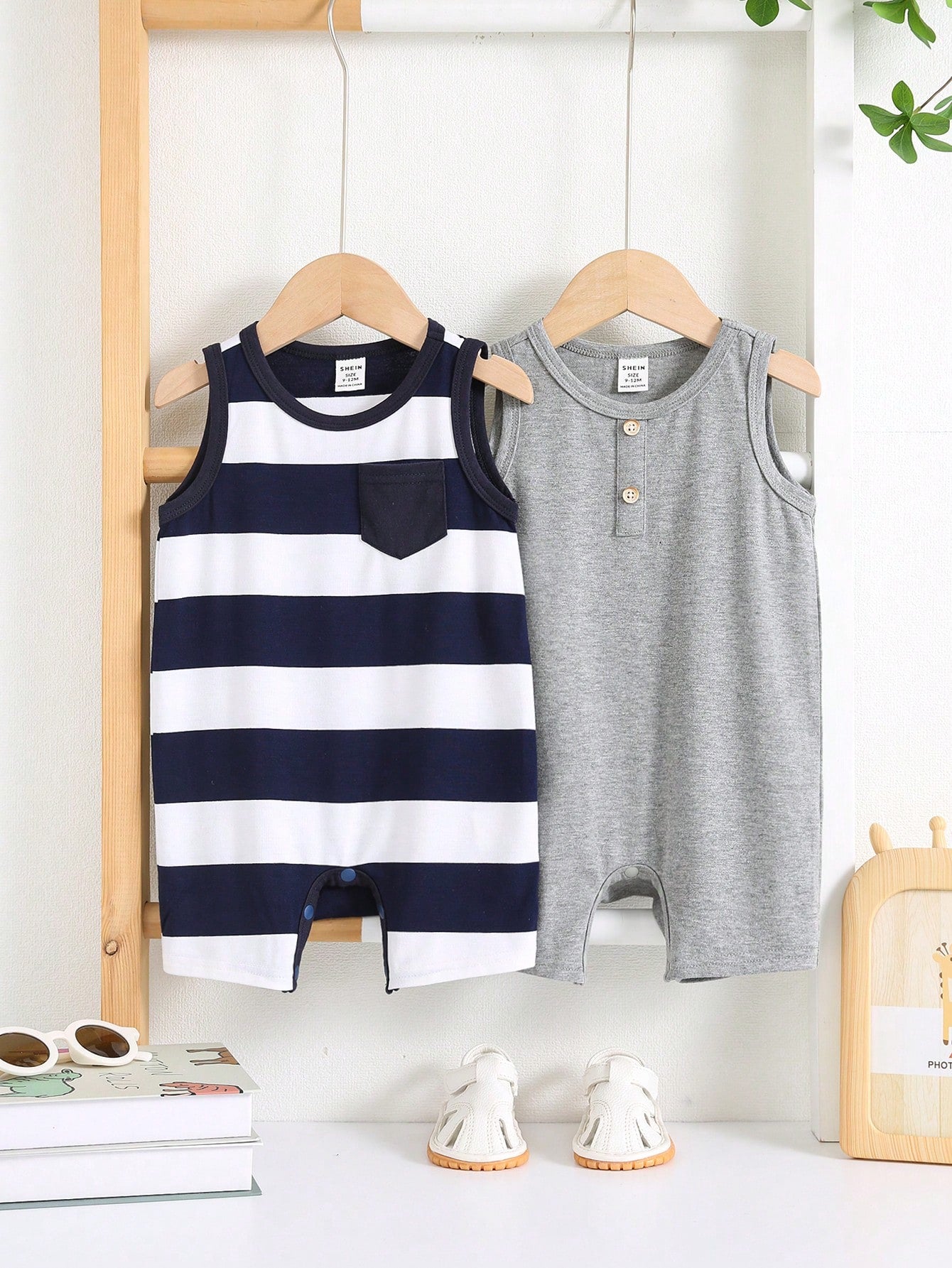SHEIN 2pcs Newborn Baby Boy Cute Casual Striped Sleeveless Knit Romper Set