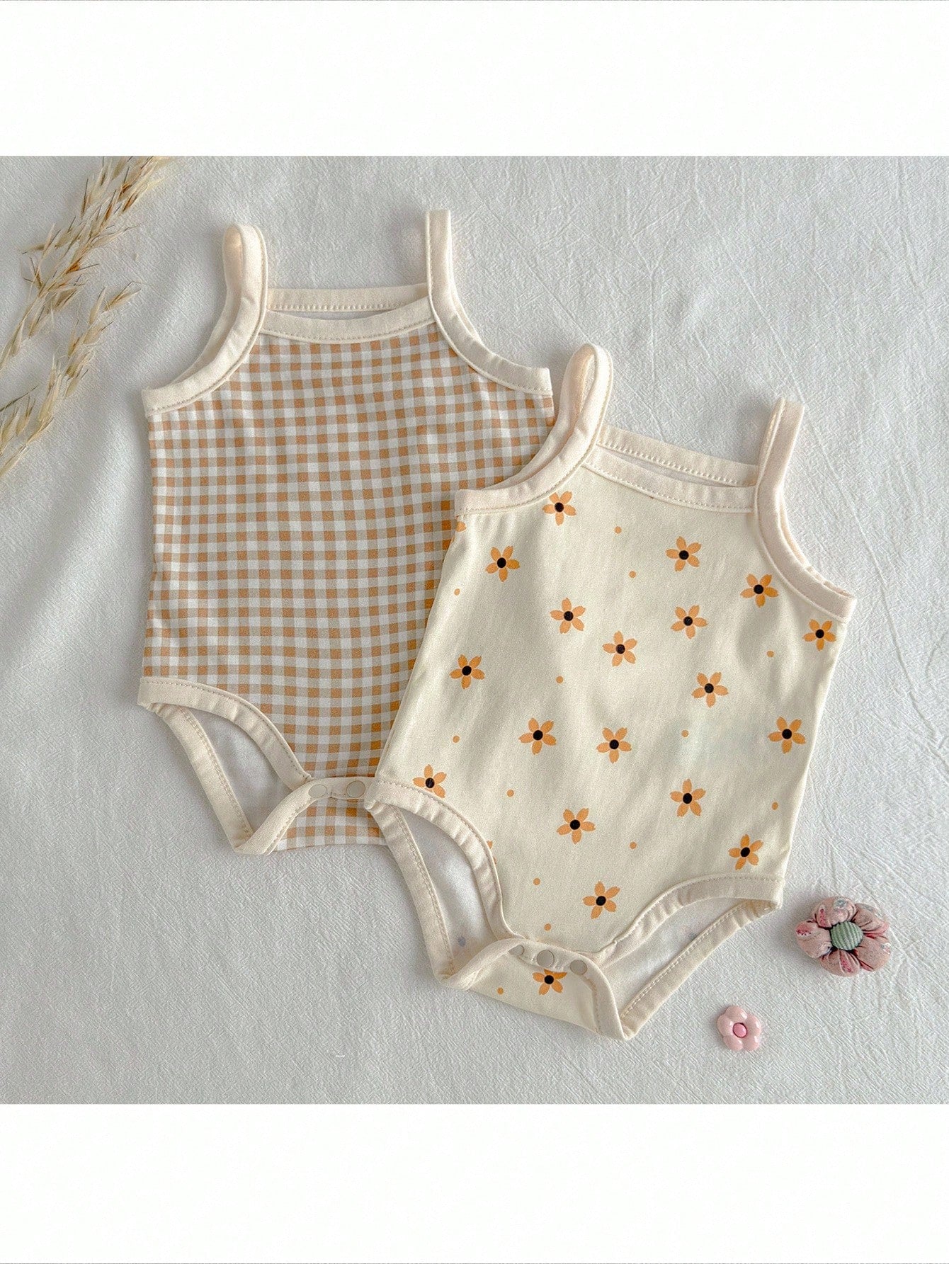 SHEIN Loomiva 2pcs Newborn Baby Girl Floral Print Knitted Bodysuit Set