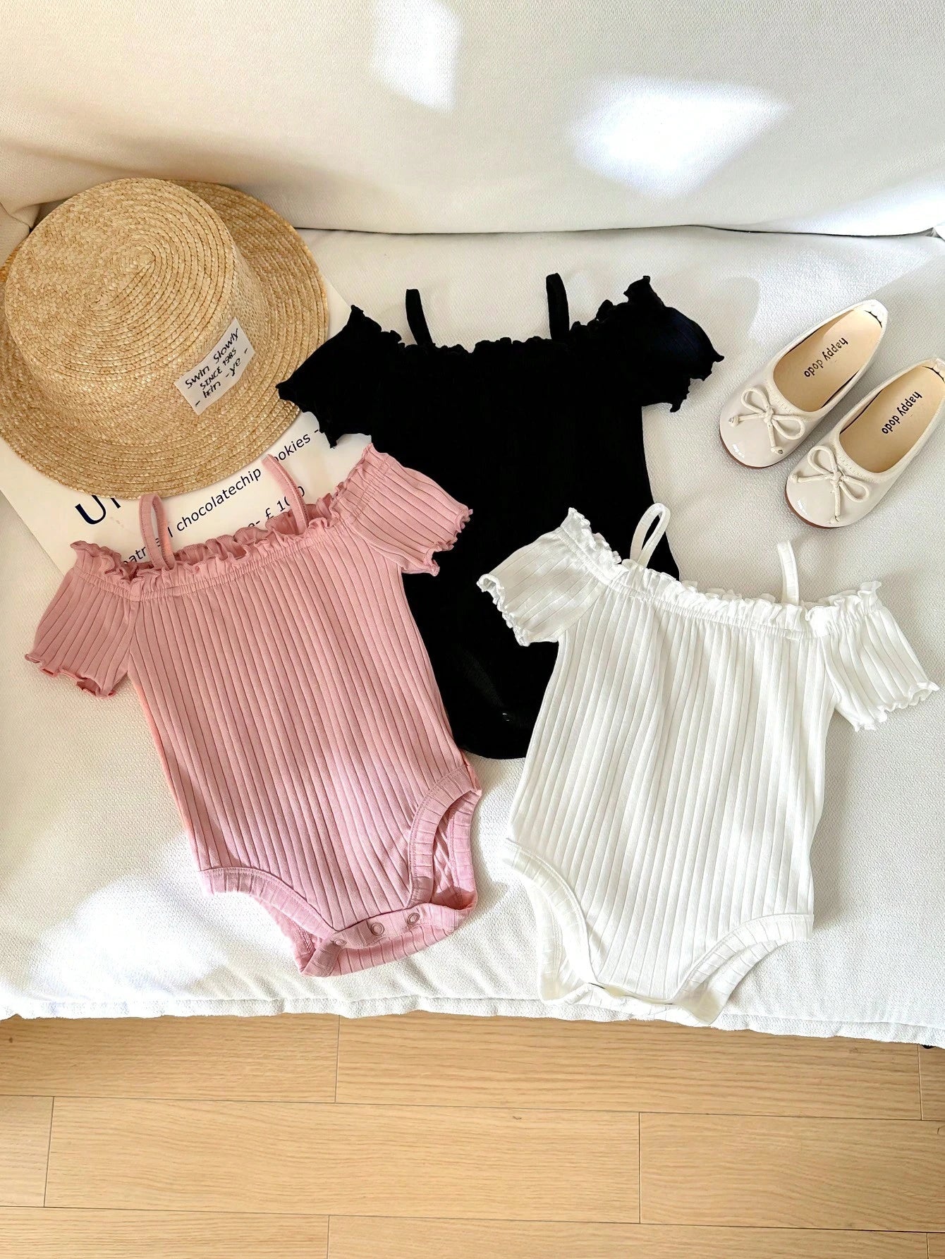 SHEIN LMoss 3pcs Newborn Baby Girls Off-Shoulder Short Sleeve Bodysuit Set