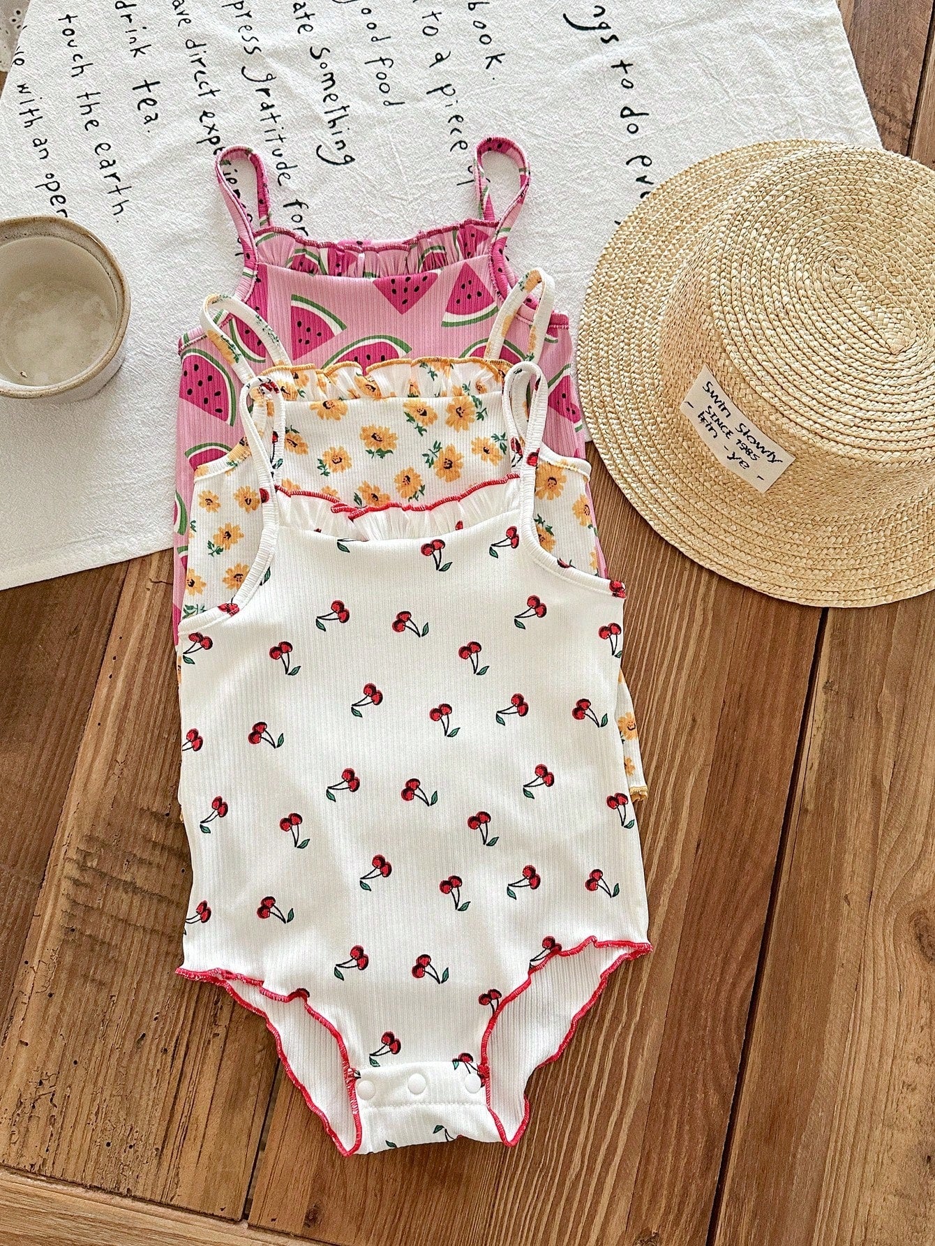 SHEIN Newborn Baby Girl 3pcs/Set Cute Ditsy Floral Summer Sling Bodysuit Graphic