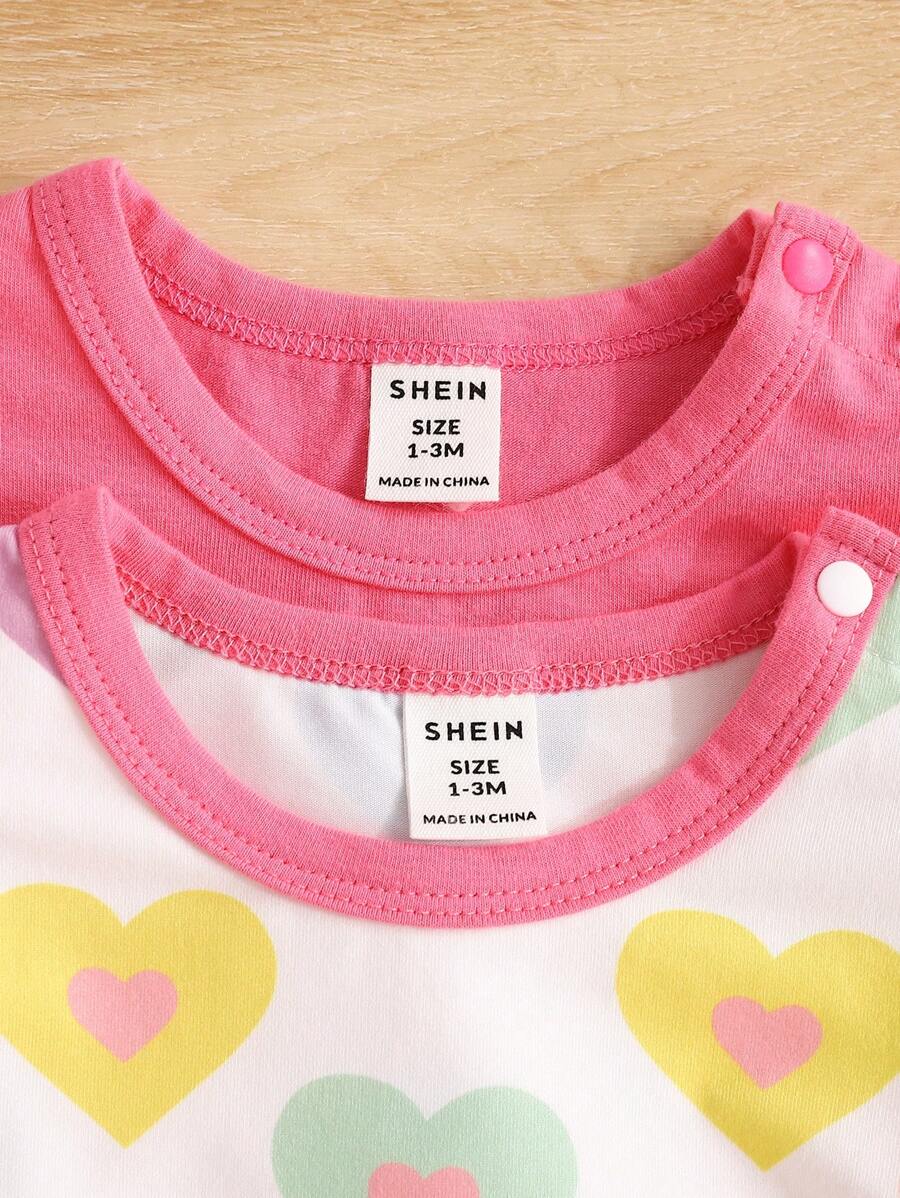 SHEIN 2pcs Baby Girl Summer Cap Sleeve Heart Print Round Neck Romper Set