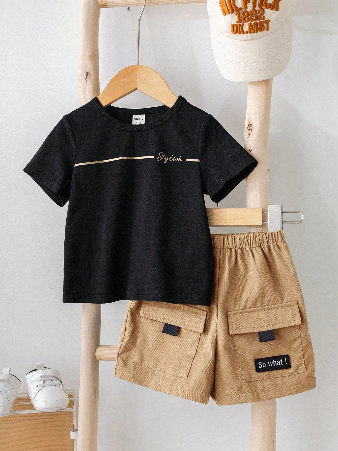 SHEIN Boys Letter Print T-Shirt And Cargo Shorts Set