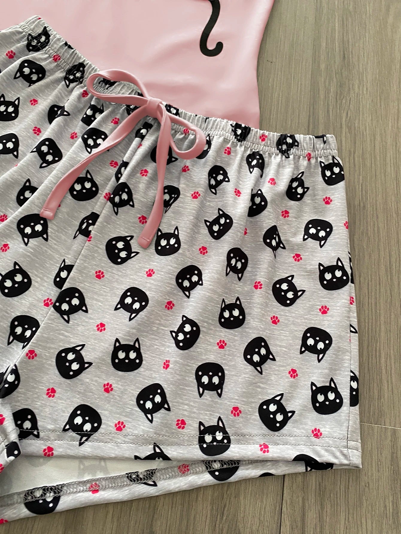 SHEIN Women Cartoon Graphic Tie-Front Pajama Set