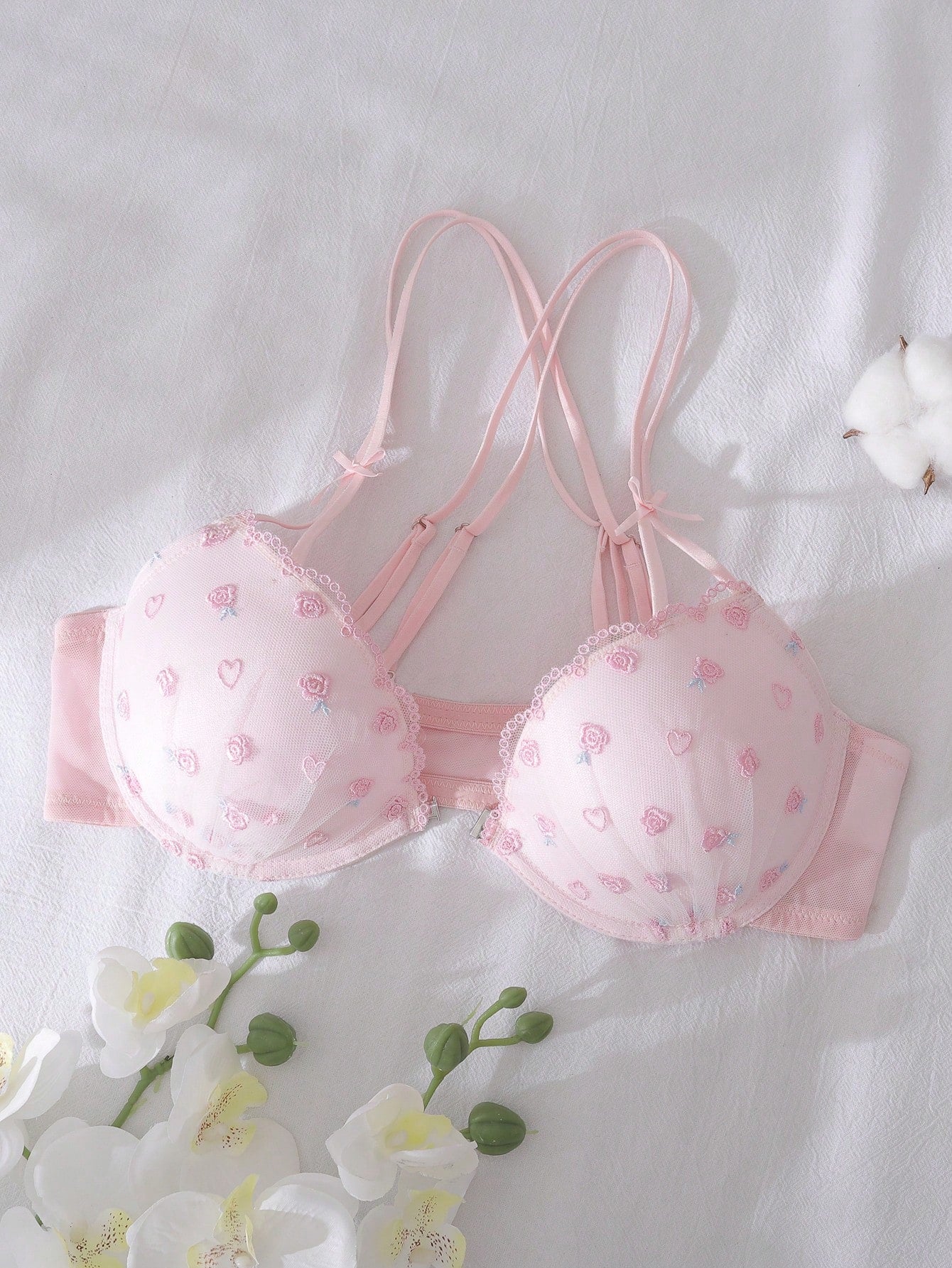 SHEIN DelicateAllure Embroidered Ditsy Floral Underwire Padded Push-Up Balconette Bra for Women