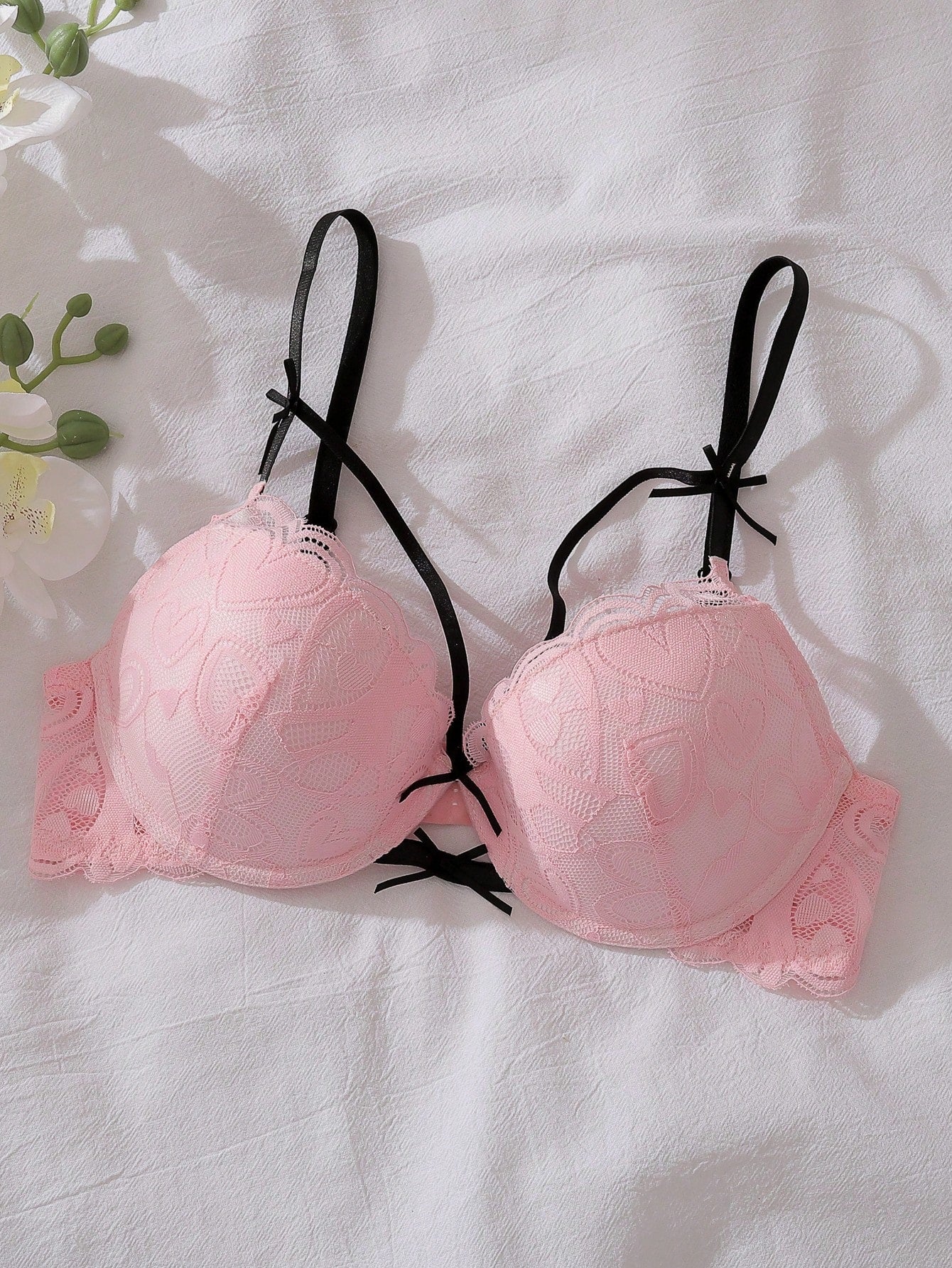 SHEIN DelicateAllure 3/4 Cup Push-Up Underwire Bra with Heart-Shaped Lace & Bowknot
