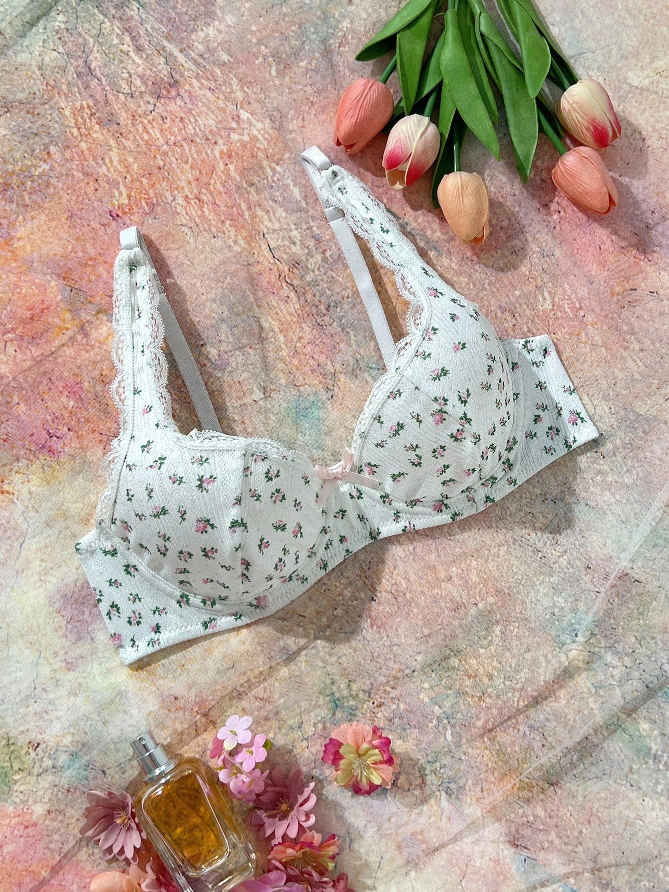 SHEIN FloralLove Women's Ditsy Floral Butterfly Decor Underwire Bra