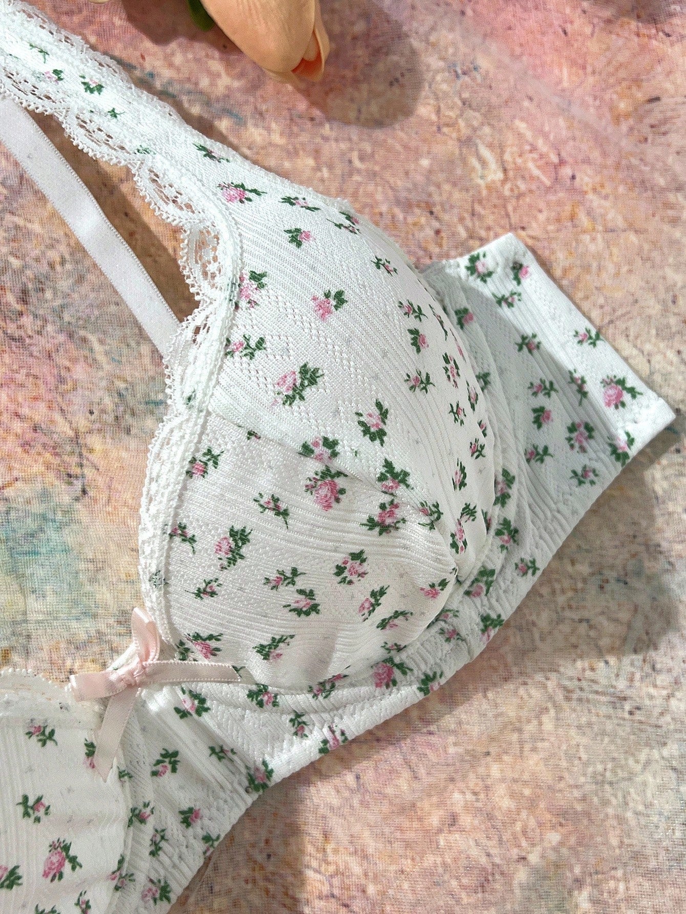 SHEIN FloralLove Women's Ditsy Floral Butterfly Decor Underwire Bra