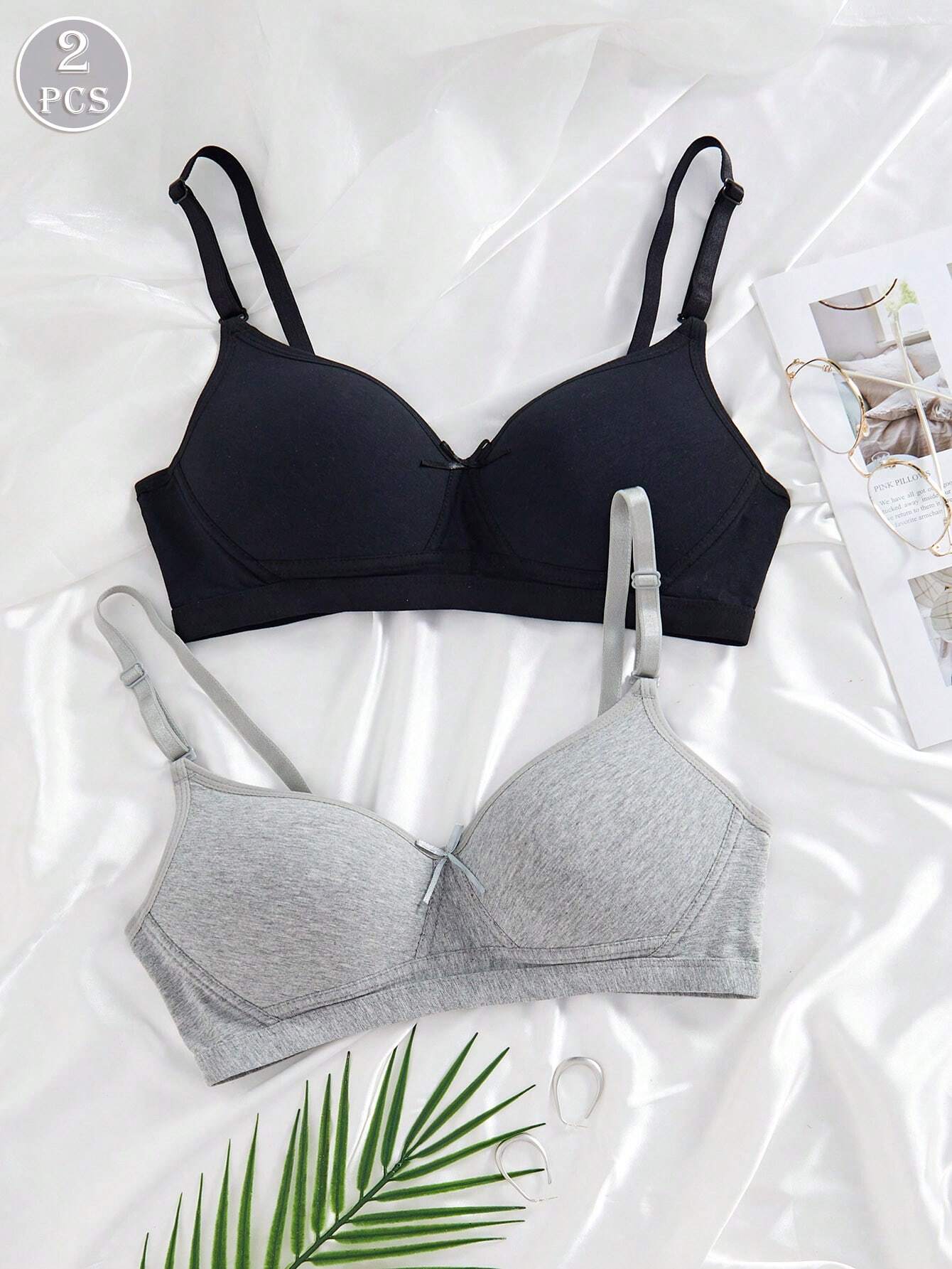 SHEIN 2pcs Women Comfortable Wireless Soft Cup Solid Bra Set