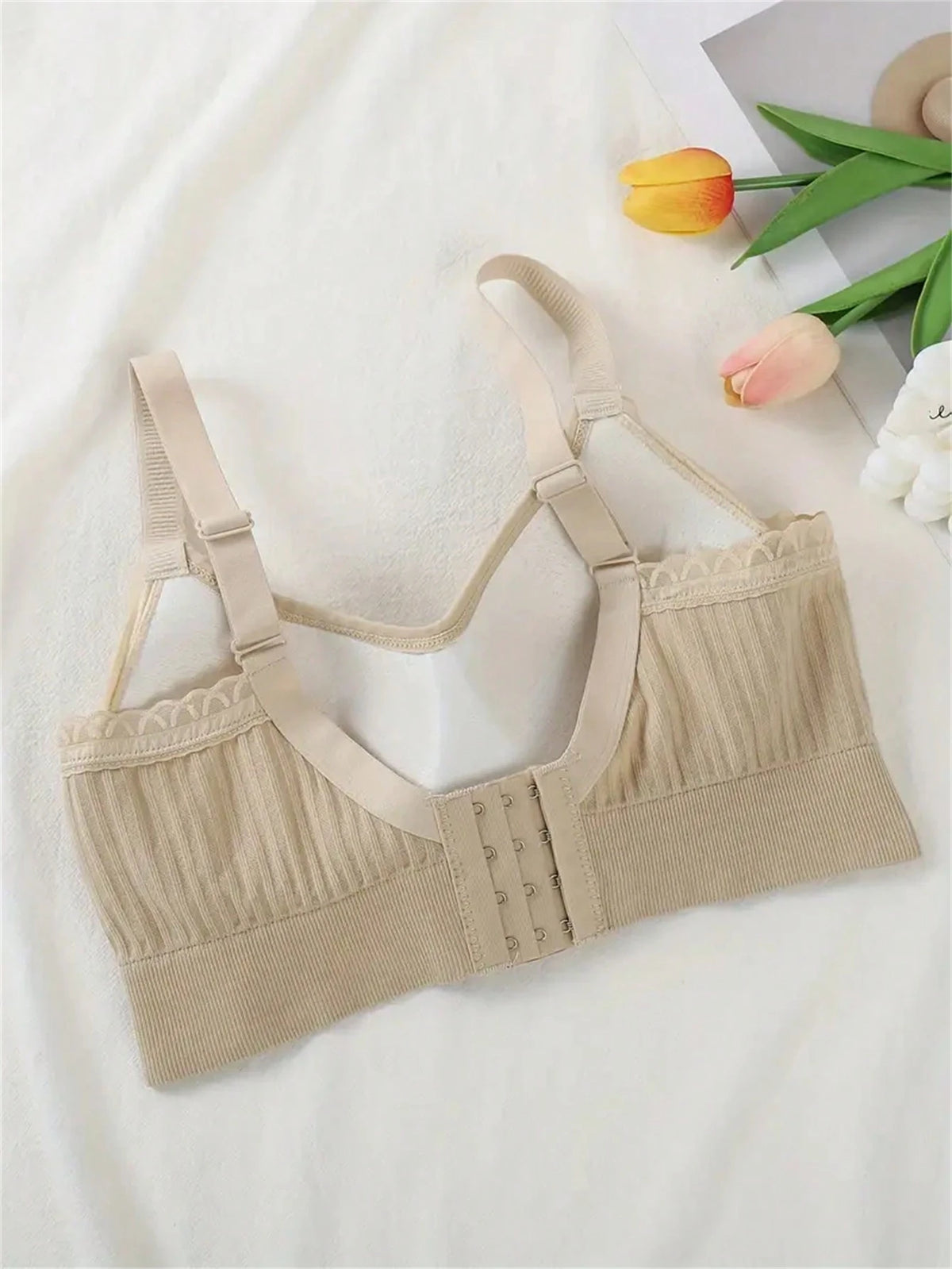 SHEIN 2pcs Lace Trim Soft Seamless Push-Up T-Shirt Bras